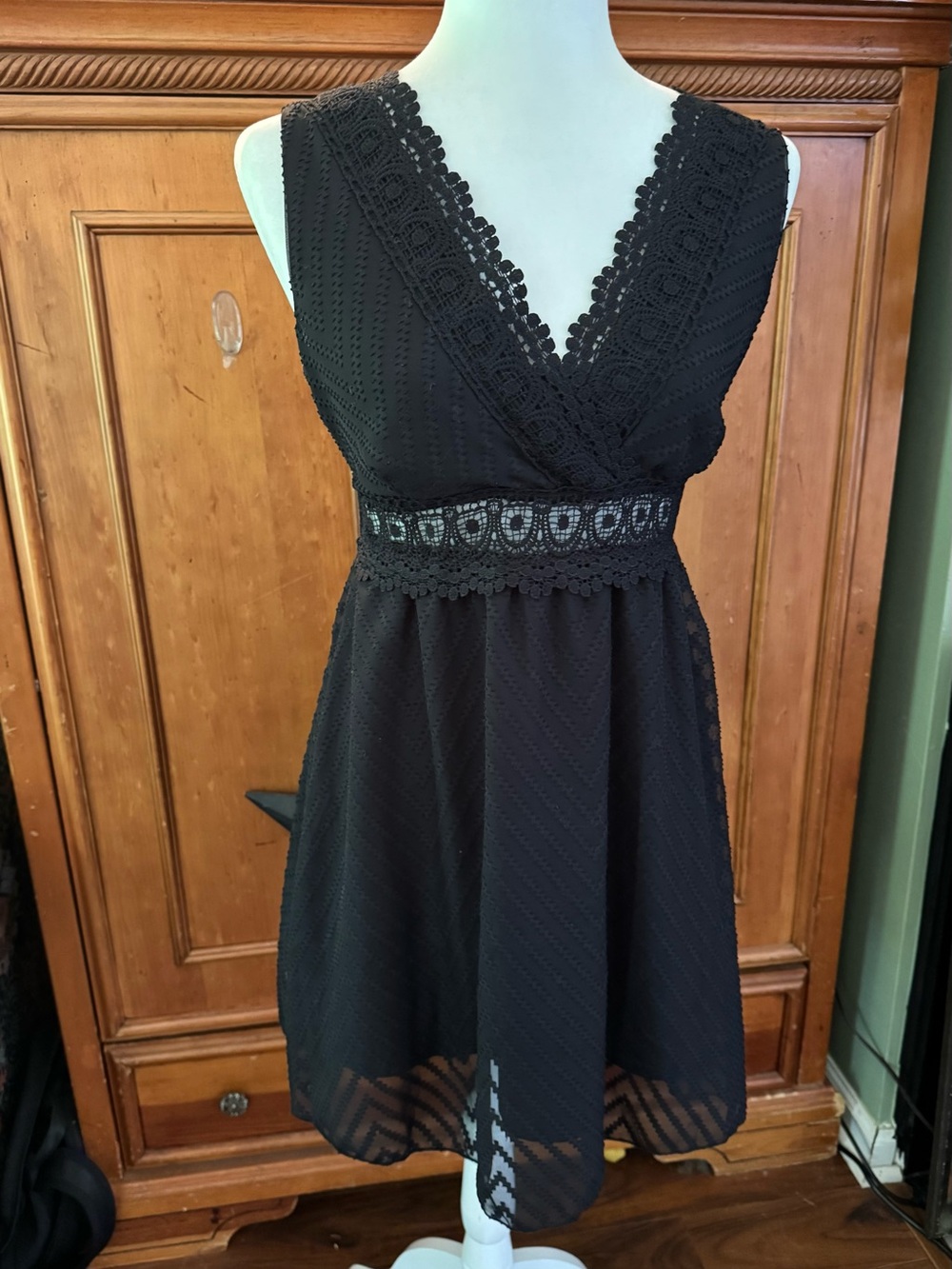 SHEIN Black Backless Lace-Trim V-Neck A-Line Dress